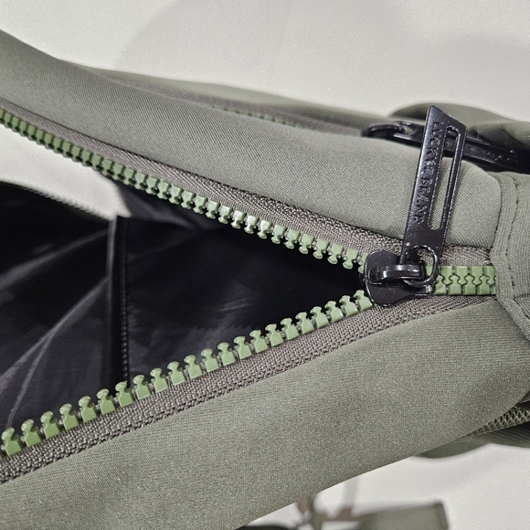 Lucky Brand Sage Green/ Army Neoprene Large Laptop Backpack Travel Bag NEW - Picture 4 of 7